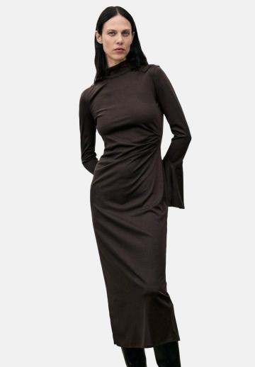 Платье футляр