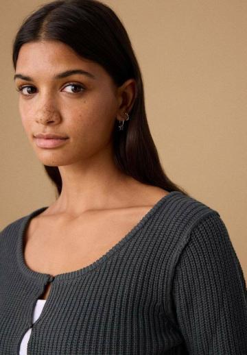 Вязаная кофта