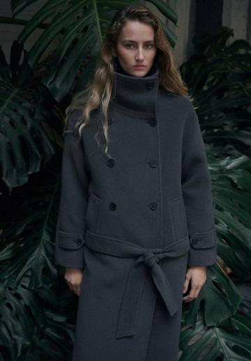 Шерстяное пальто