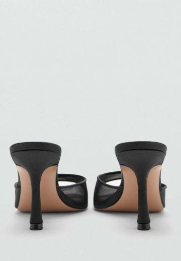 Босоножки на каблуке