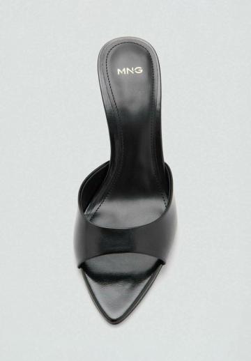 Босоножки на каблуке