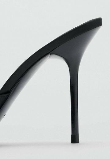 Босоножки на каблуке