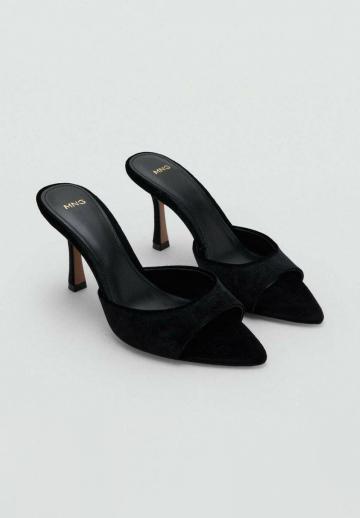 Босоножки на каблуке