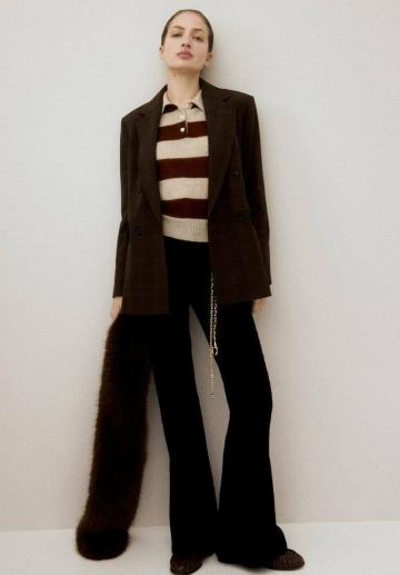 Пуловер с воротником поло