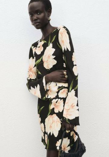 Короткое платье