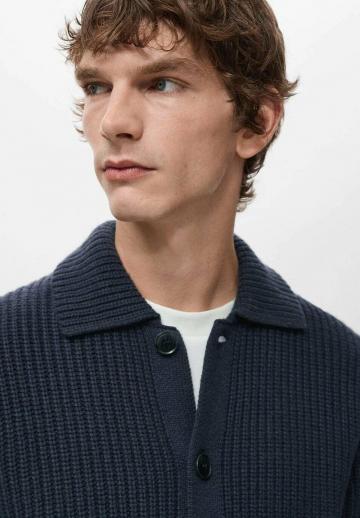 Вязаная кофта