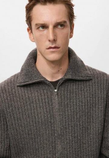 Вязаная кофта