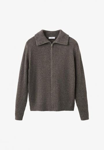 Вязаная кофта