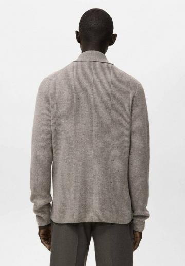 Вязаная кофта