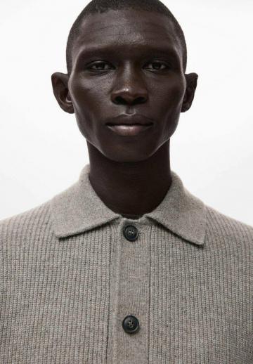 Вязаная кофта