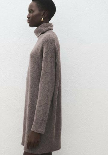 Вязаное платье