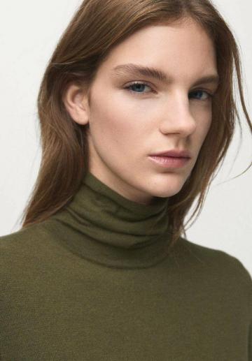 Вязаное платье