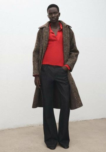 Пуловер с вырезом V