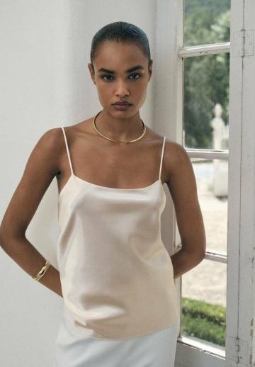 Топ на бретельках