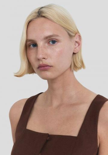 Блузка без рукавов