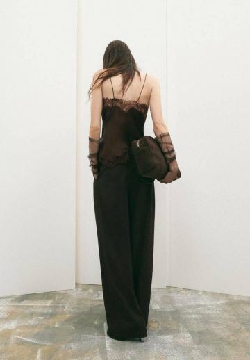 Топ на бретельках