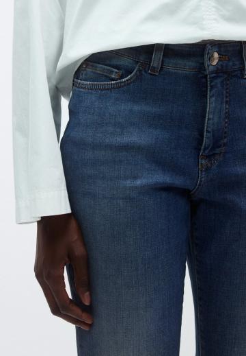 Короткие джинсы