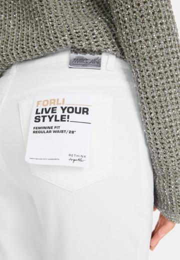 Короткие джинсы