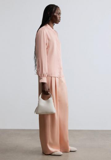 Атласная блузка