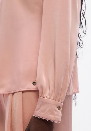 Атласная блузка