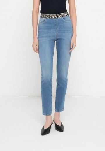 Узкие джинсы