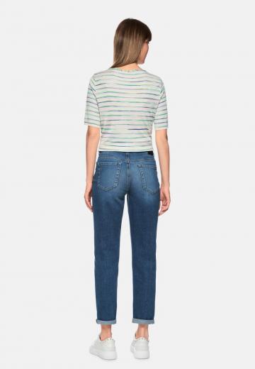 Короткие джинсы