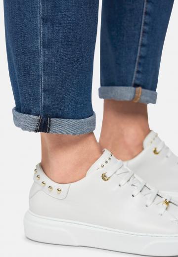 Короткие джинсы