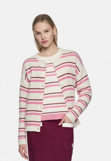 Вязаная кофта