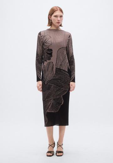 Вязаное платье