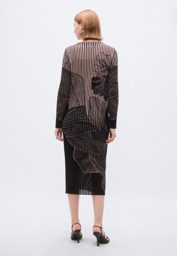 Вязаное платье