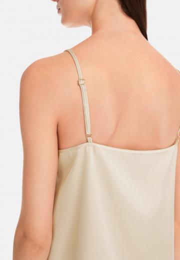 Топ на бретельках