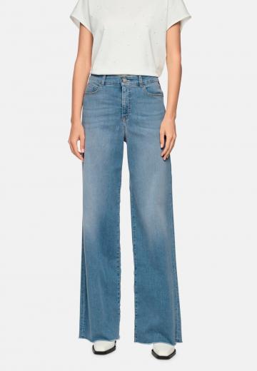 Клешеные джинсы