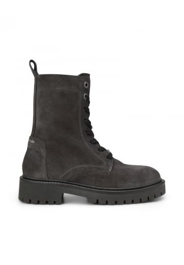 Ботинки на шнуровке