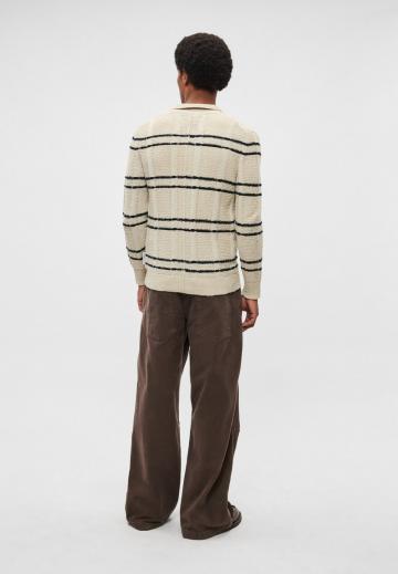 Вязаная кофта