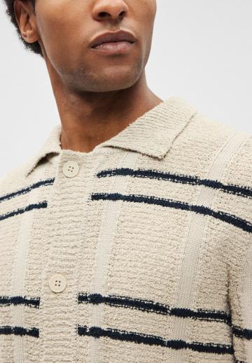 Вязаная кофта