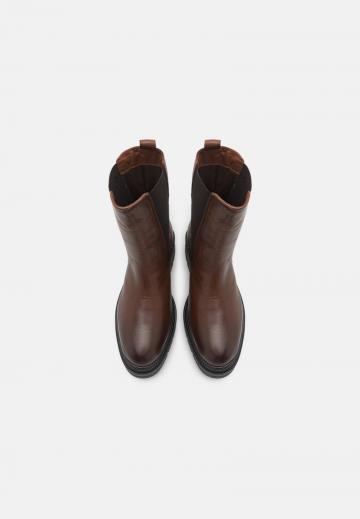 Полусапожки на платформе