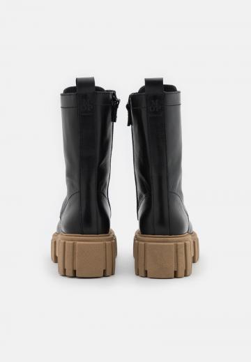 Полусапожки на платформе