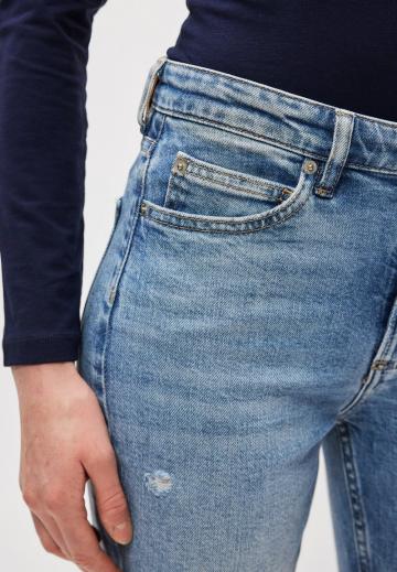 Короткие джинсы