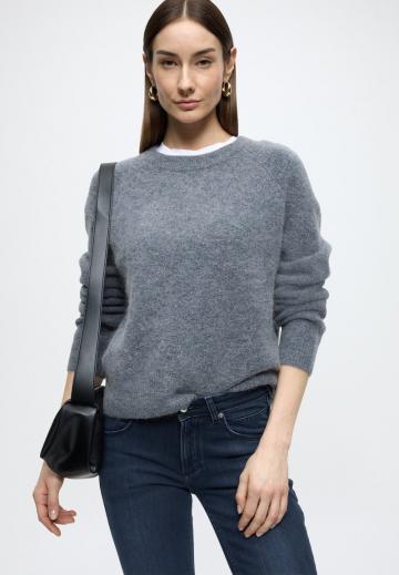 Узкие джинсы