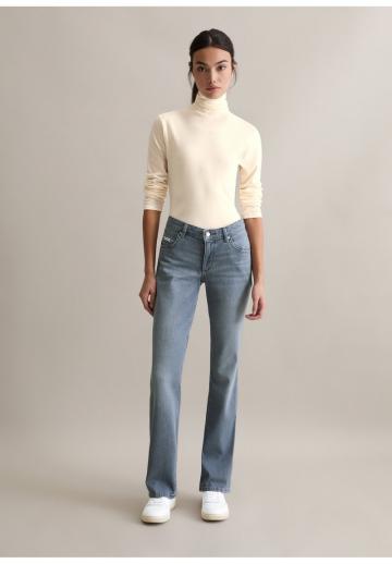 Клешеные брюки