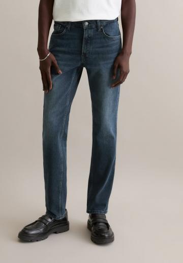Узкие джинсы