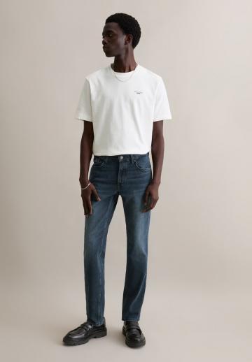 Узкие джинсы