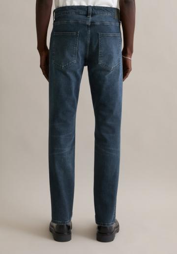 Узкие джинсы