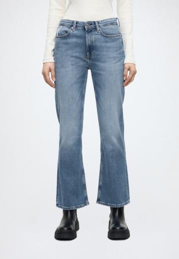 Клешеные джинсы