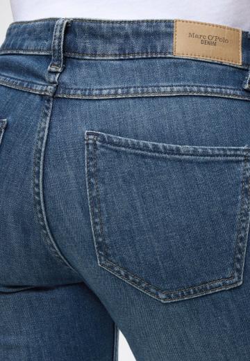 Узкие джинсы