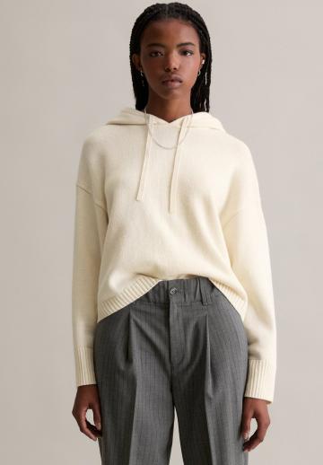 Пуловер с капюшоном