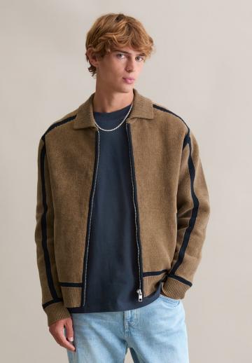 Вязаная кофта