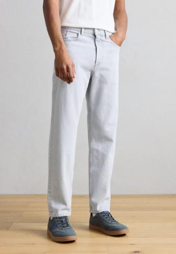 Свободные джинсы