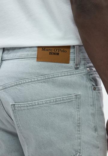 Свободные джинсы