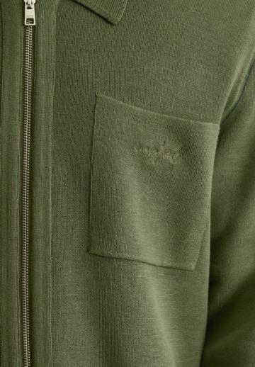 Вязаная кофта